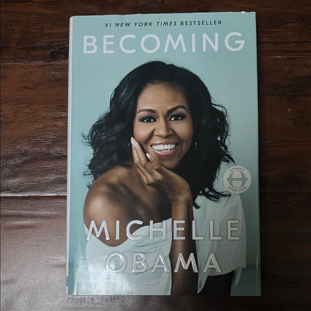 Becoming by Michelle Obama #1 NEW YORK TIMES BESTSELLER